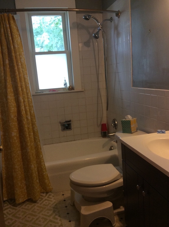 149 Grove Street, Unit 1 Waltham, MA 02453 - Photo 8 of 11