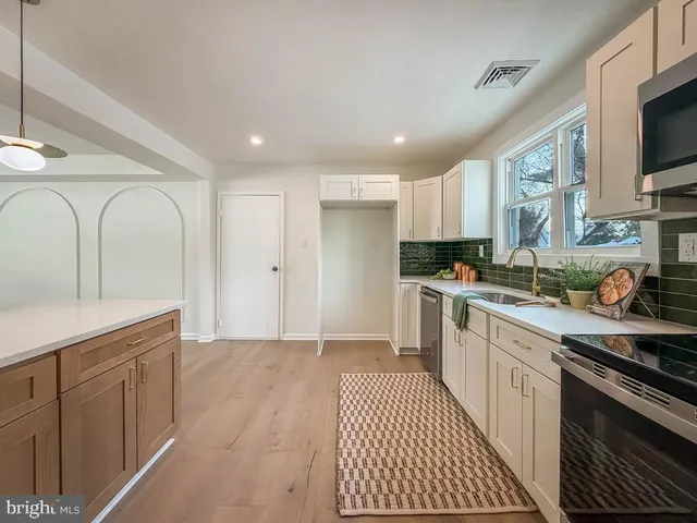 $625,000 | 101 Walnut Lane, Yardley, PA 19067