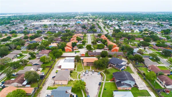$1,250,000 | 3618 Crestbrook Court, Corpus Christi, TX 78415