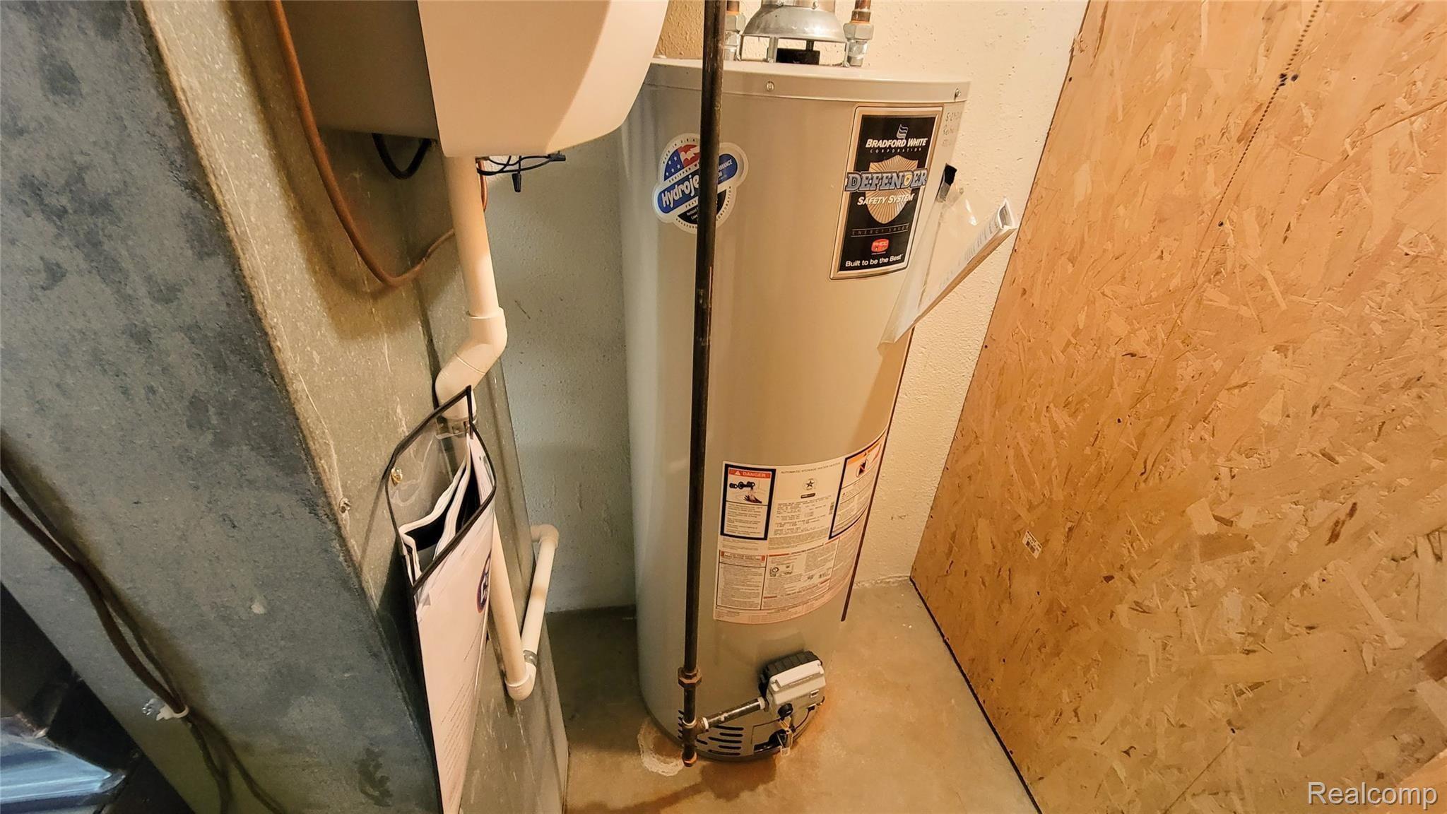 31093 Hoover Road Warren, MI 48093 - Photo 28 of 44 31093 Hoover-28.jpg