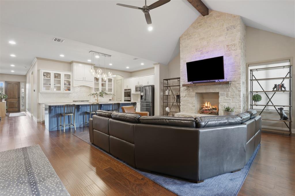 527 Trail Rider Road Fort Worth, TX 76114 - Photo 5 of 40