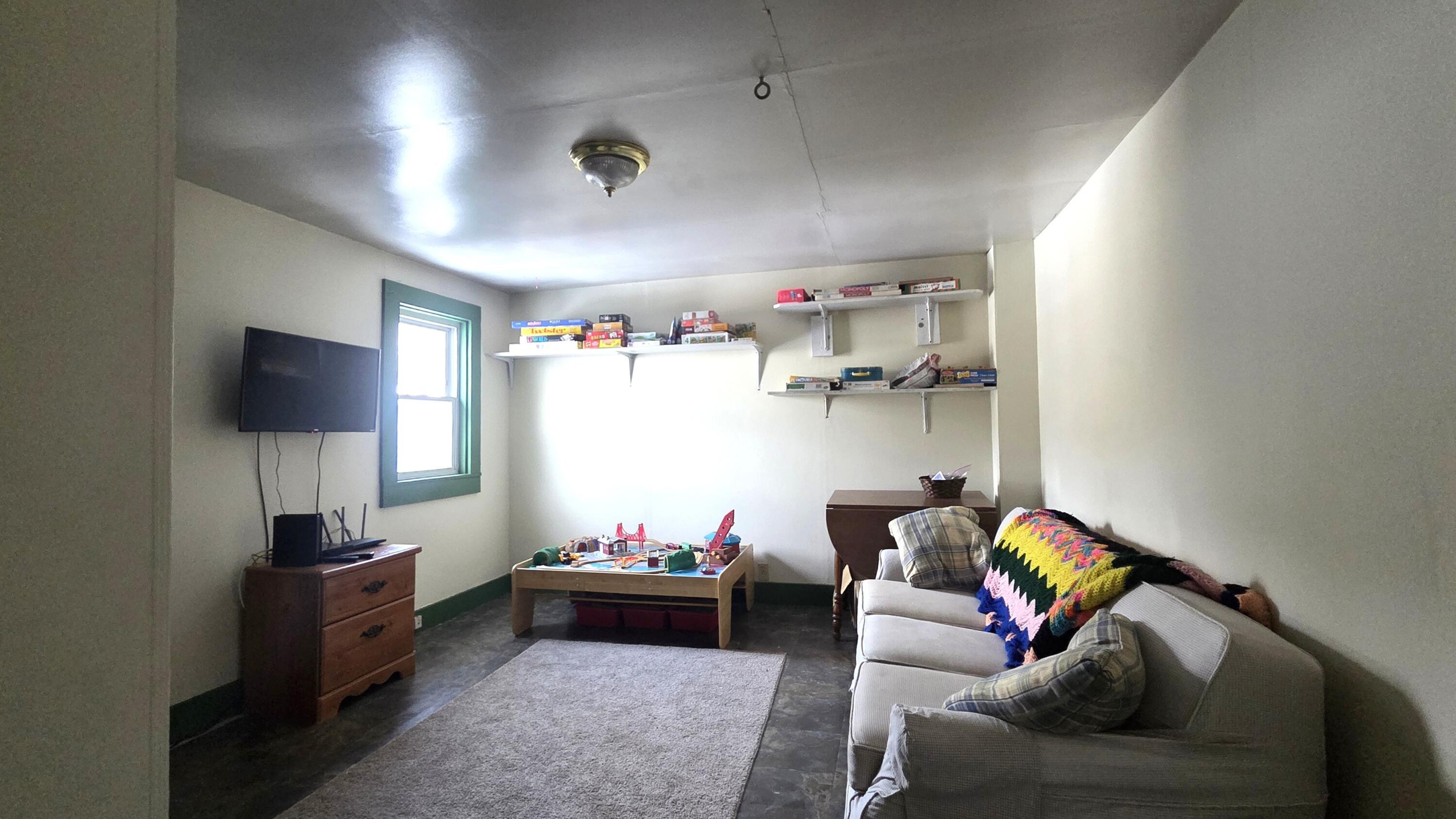 29 Porter Street Searsport, ME 04974 - Photo 12 of 20 Game Room