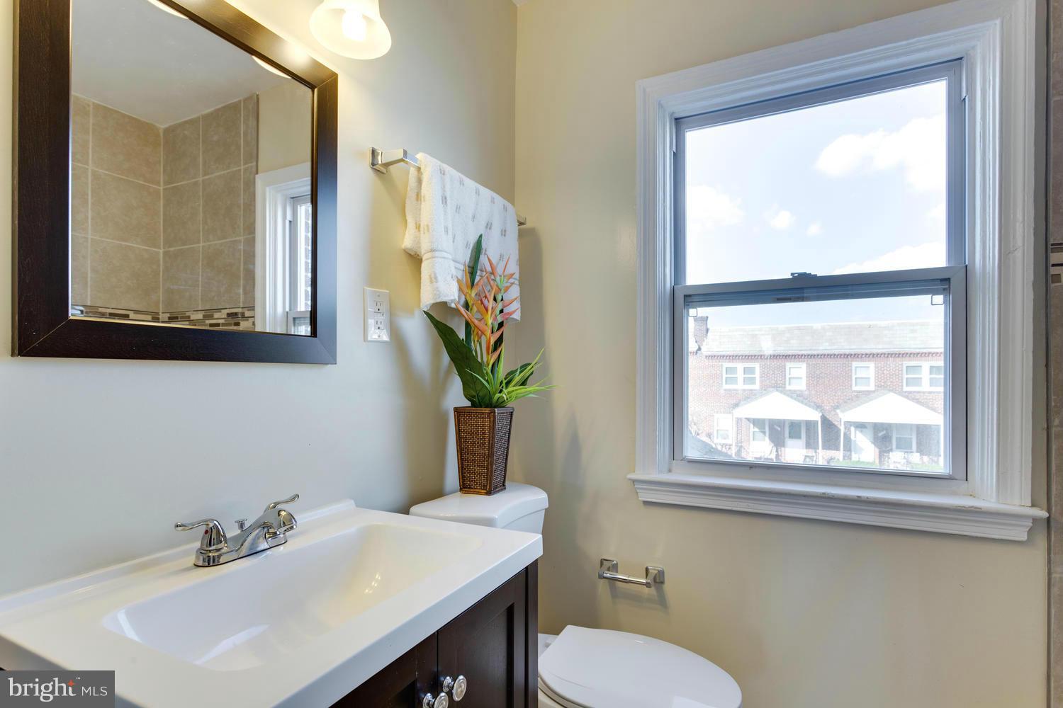 3917 Bareva Road Baltimore, MD 21215 - Photo 18 of 30 Bath