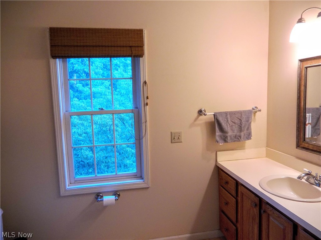 9275 Mentor Road Chardon, OH 44024 - Photo 26 of 30