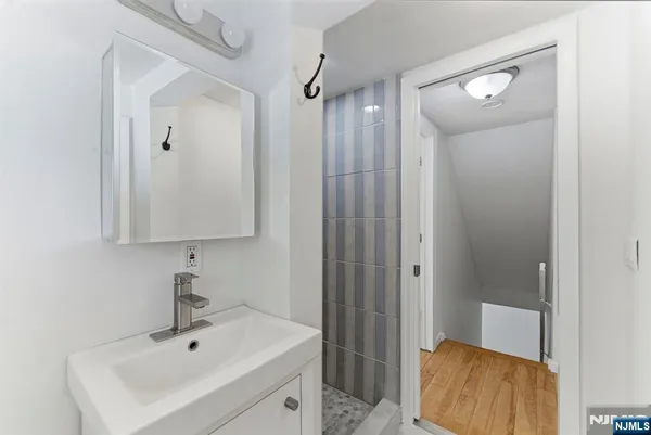 $4,000 | 549 Ewing Avenue, Franklin Lakes, NJ 07417