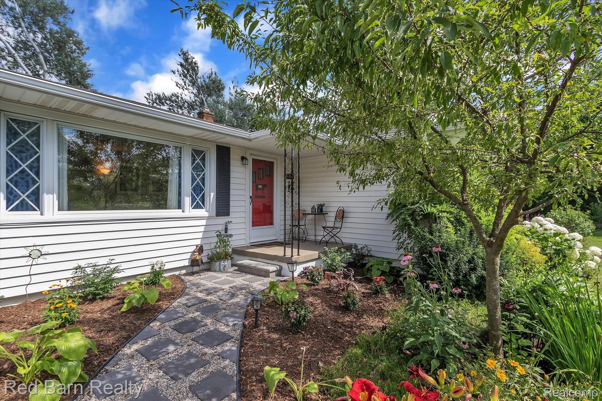 6765 Hitchingham Road Ypsilanti, MI 48197 - Photo 3 of 75 05-6765-Hitchingham-Rd-Windowstill-Real-Estate-Photography-5.jpg