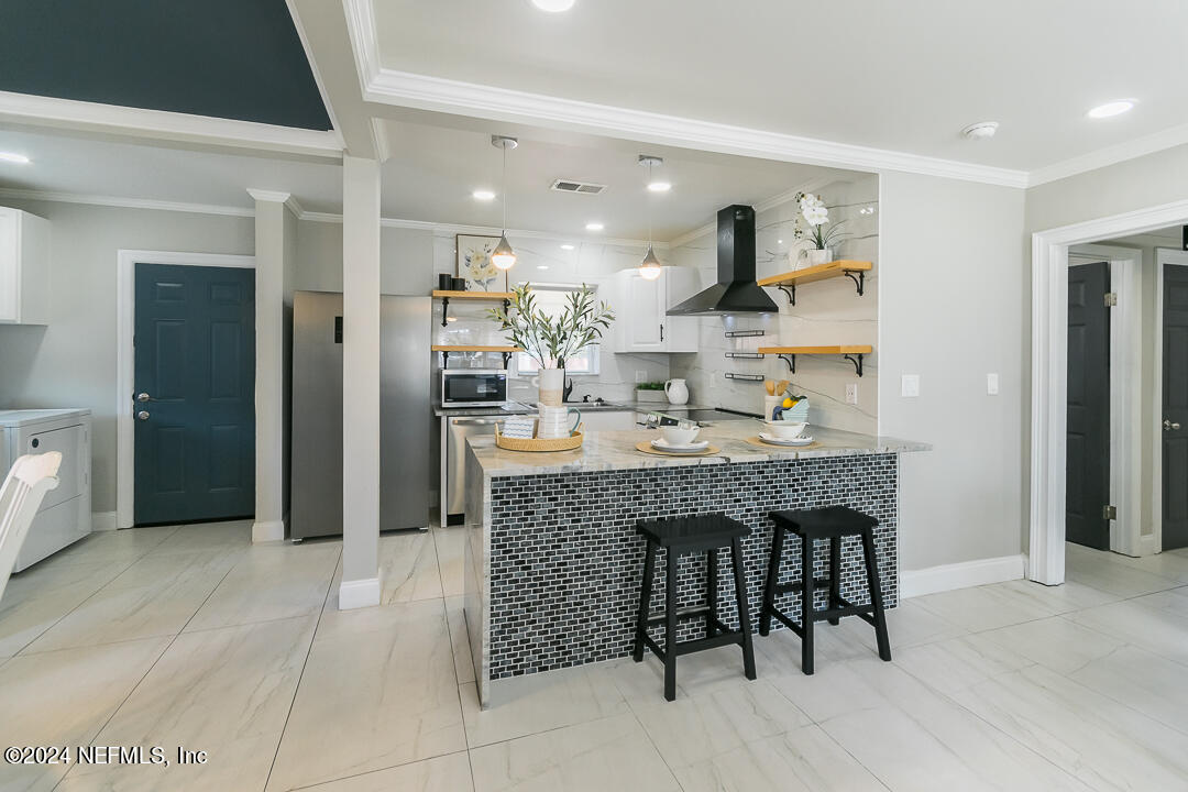 838 Old Hickory Road Jacksonville, FL 32207 - Photo 11 of 24 Breakfast Bar