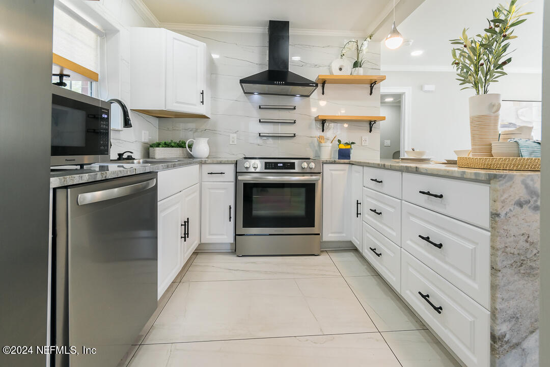 838 Old Hickory Road Jacksonville, FL 32207 - Photo 12 of 24 Kitchen