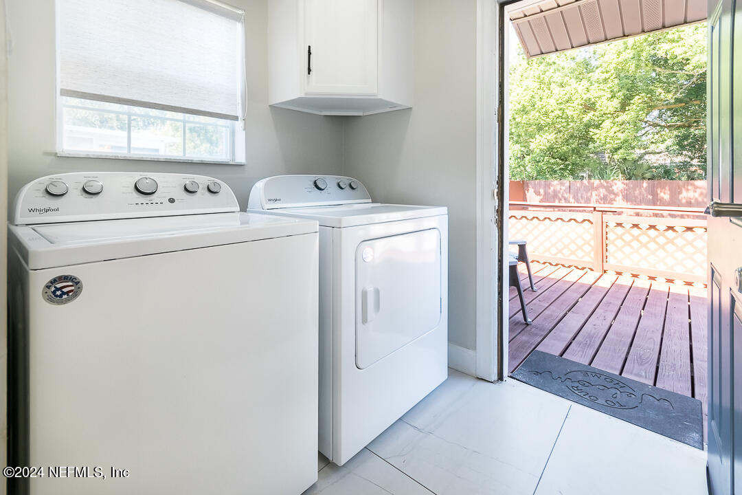 838 Old Hickory Road Jacksonville, FL 32207 - Photo 14 of 24 Laundry Area