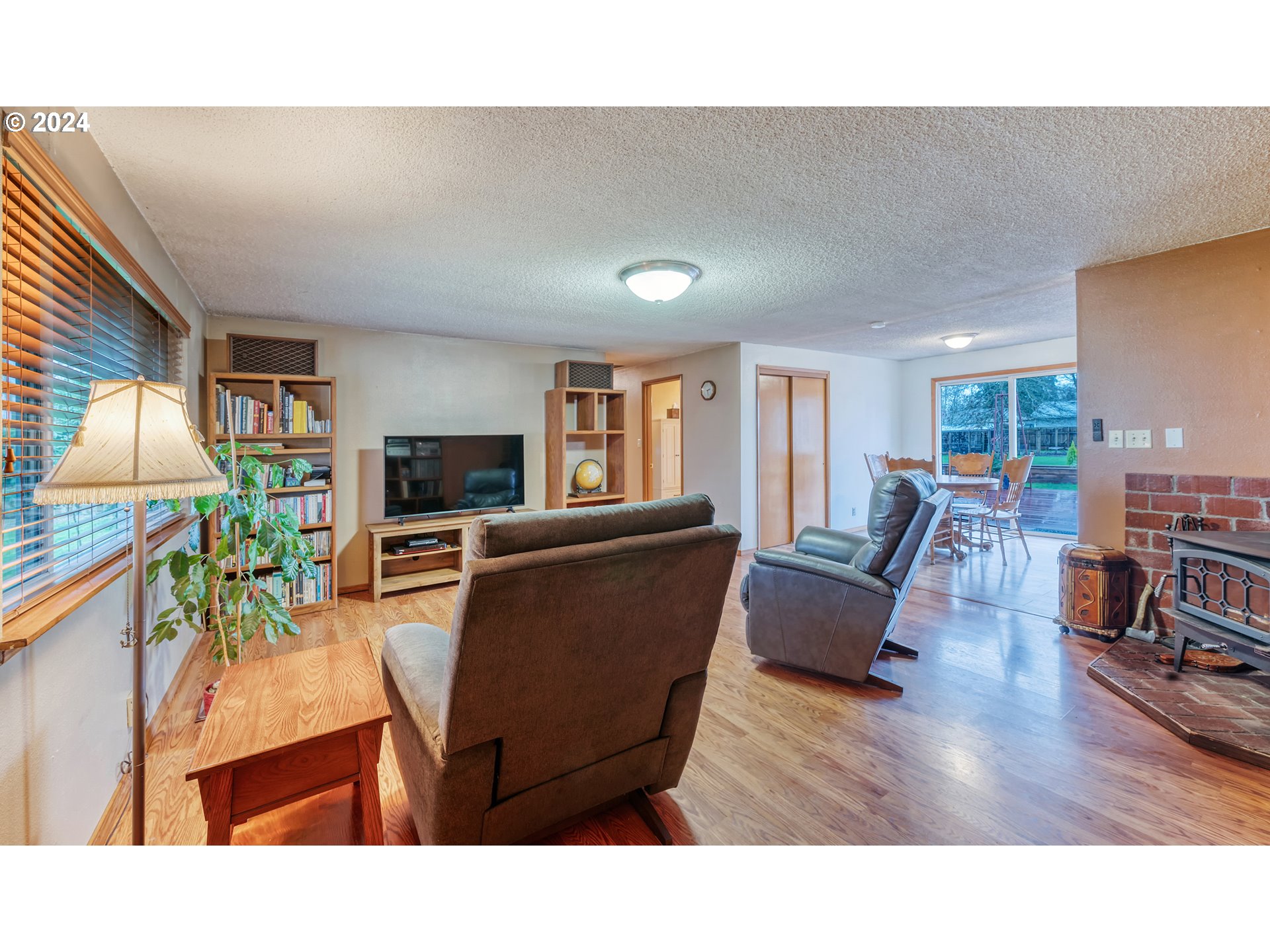 33509 Millview Way Lebanon, OR 97355 - Photo 12 of 38 Gallery Image 12