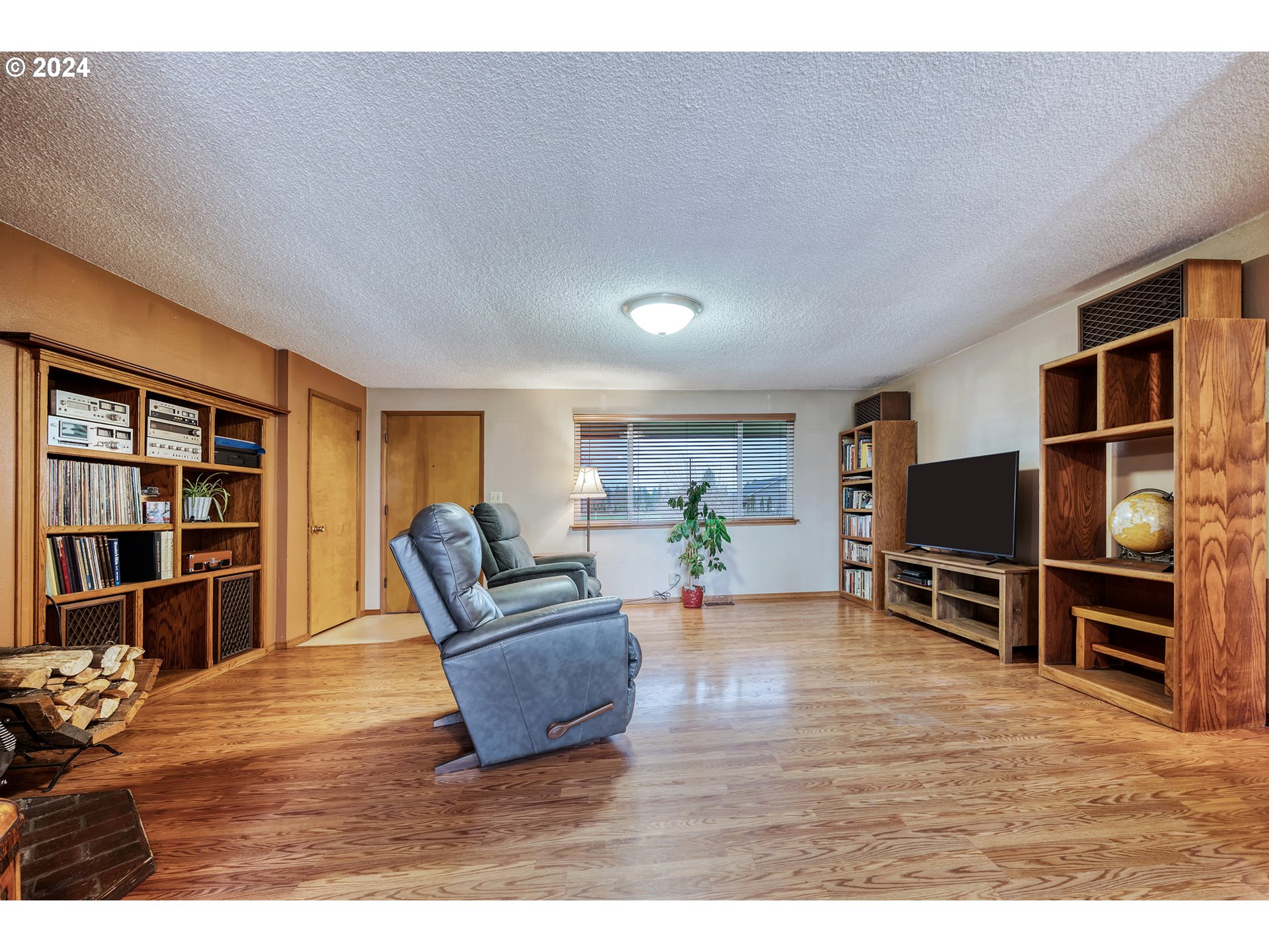 33509 Millview Way Lebanon, OR 97355 - Photo 13 of 38 Gallery Image 13