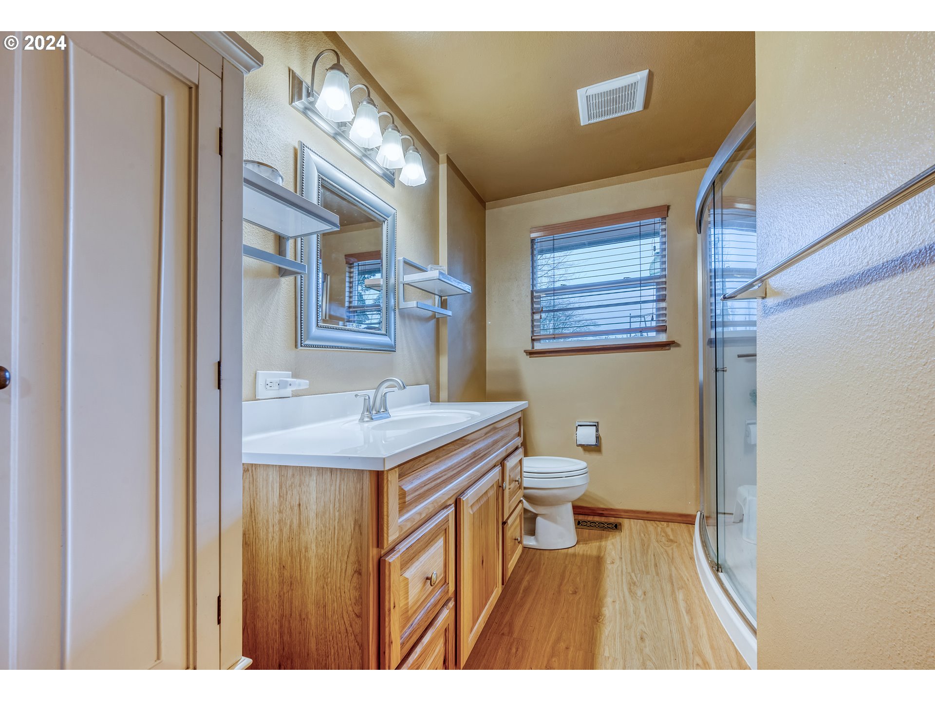 33509 Millview Way Lebanon, OR 97355 - Photo 20 of 38 Gallery Image 20