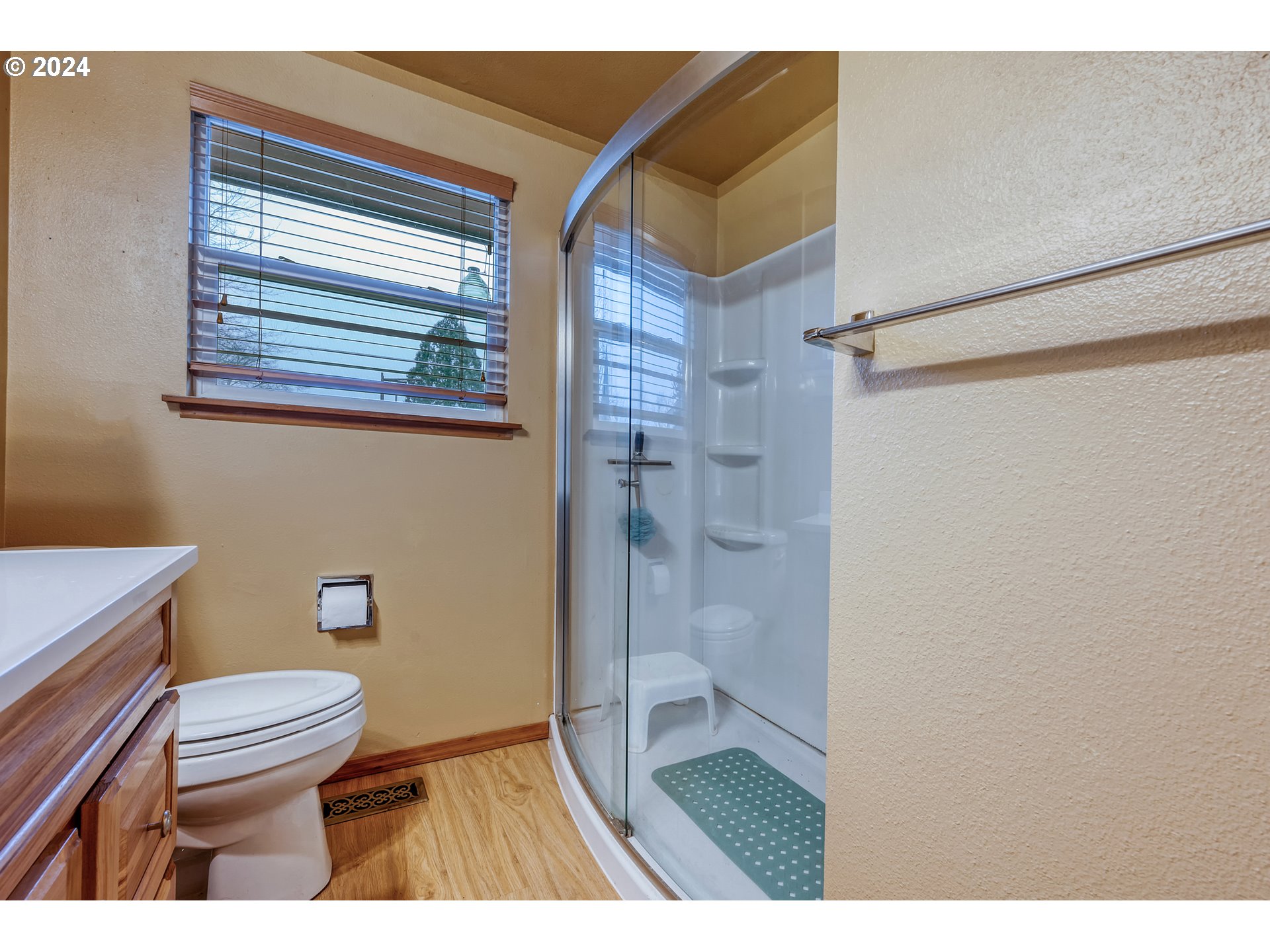 33509 Millview Way Lebanon, OR 97355 - Photo 21 of 38 Gallery Image 21