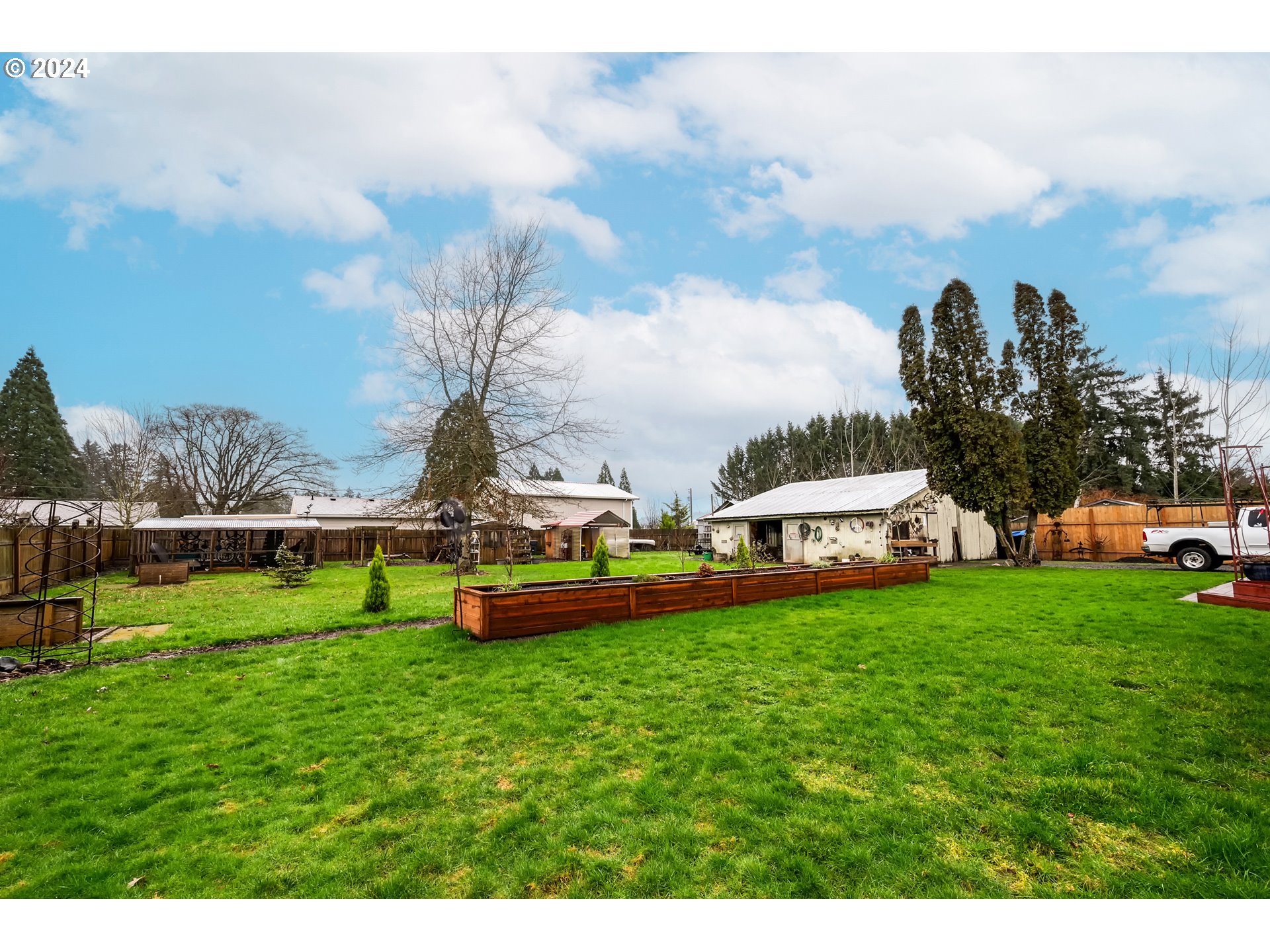 33509 Millview Way Lebanon, OR 97355 - Photo 28 of 38 Gallery Image 28