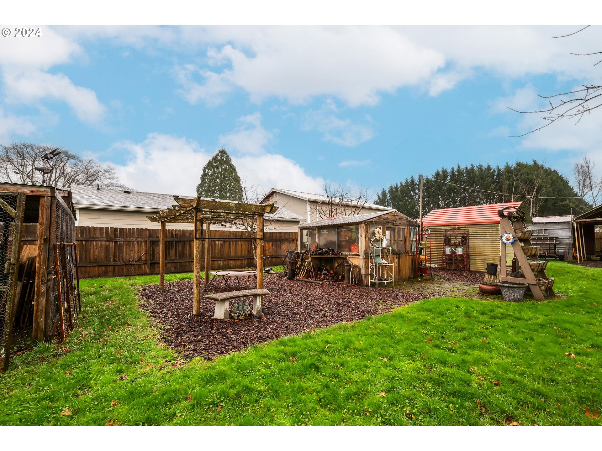 33509 Millview Way Lebanon, OR 97355 - Photo 31 of 38 Gallery Image 31