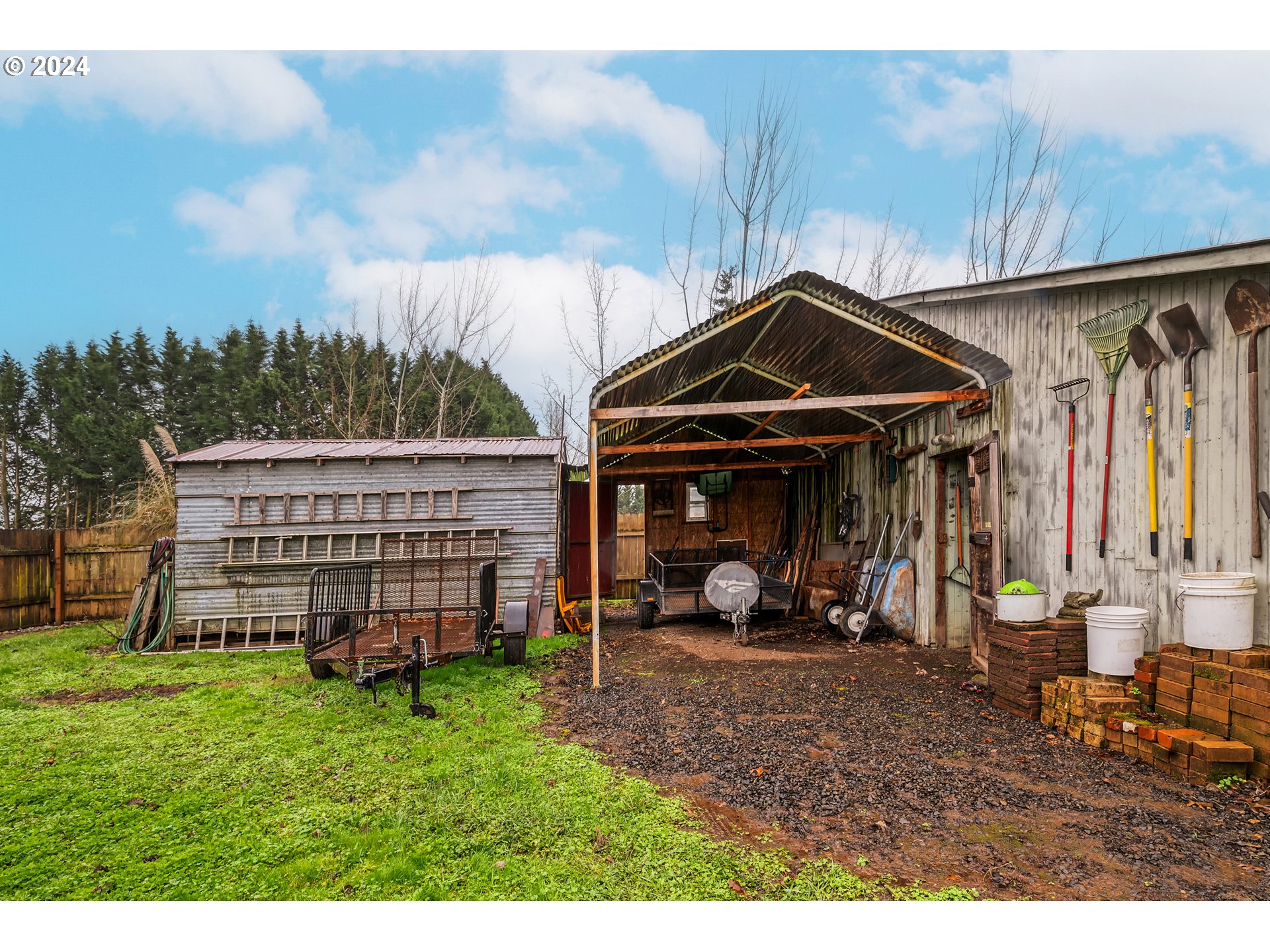 33509 Millview Way Lebanon, OR 97355 - Photo 32 of 38 Gallery Image 32