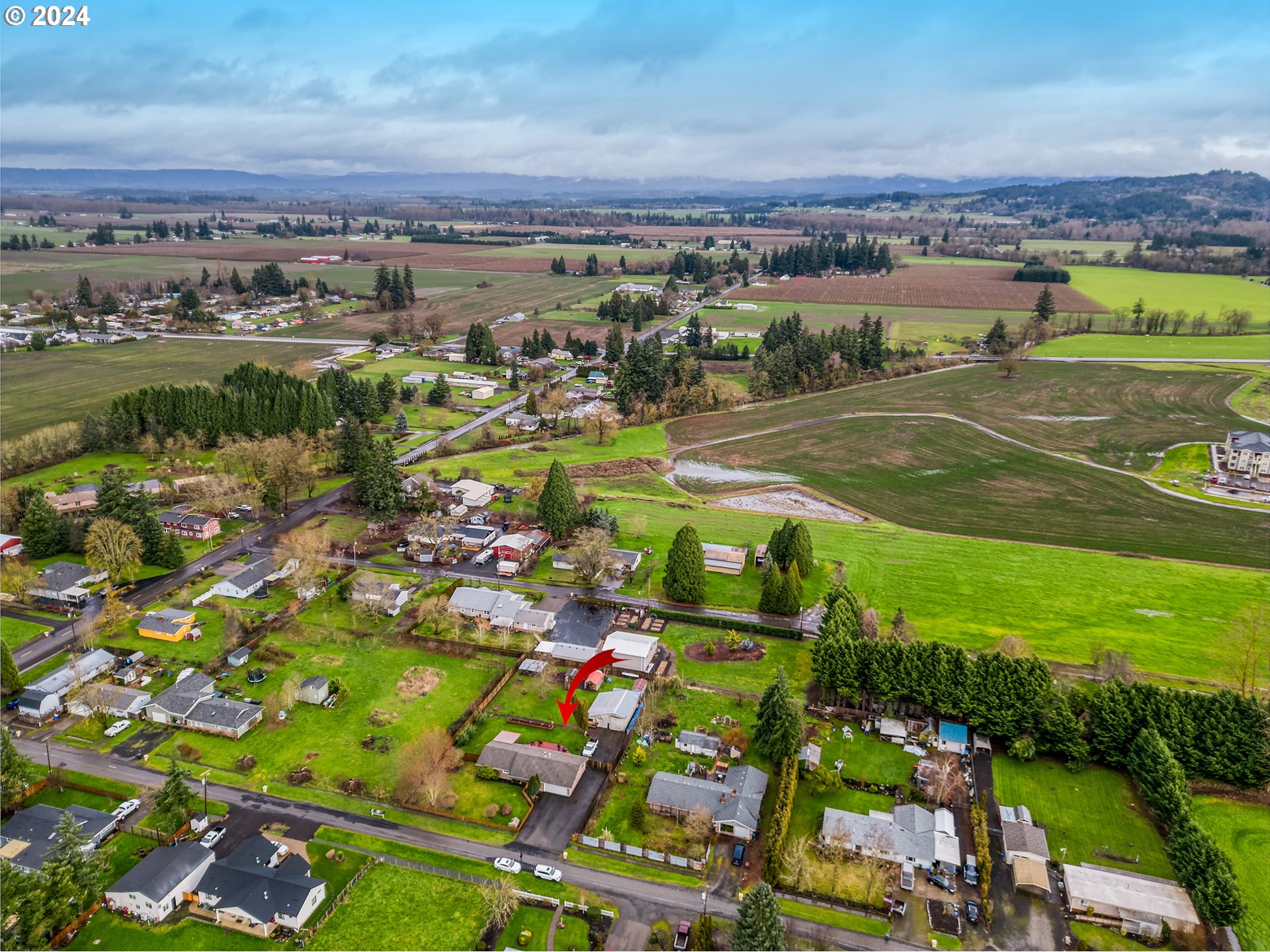 33509 Millview Way Lebanon, OR 97355 - Photo 8 of 38 Gallery Image 8