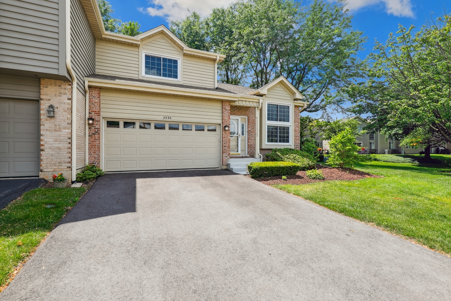 2330 Worthing Drive Naperville, IL 60565 - Photo 3 of 34