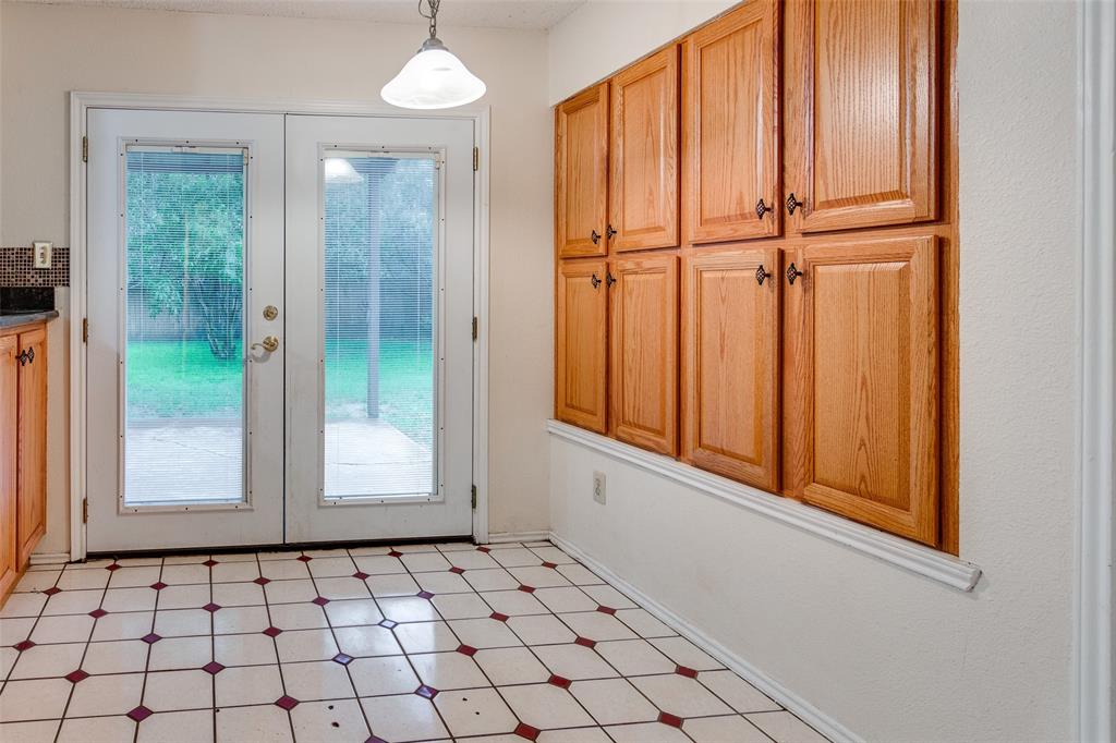 4106 Countryside Drive Grapevine, TX 76051 - Photo 8 of 10 a view of an entryway