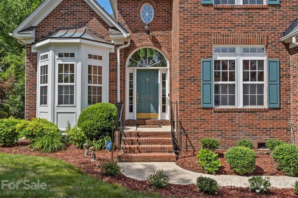 6616 Elfreda Road Charlotte, NC 28270 - Photo 2 of 37 a front view of a house