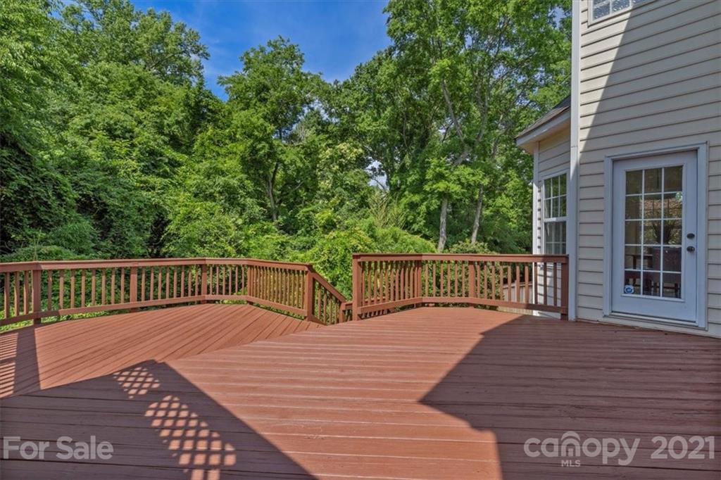 6616 Elfreda Road Charlotte, NC 28270 - Photo 35 of 37 a view of balcony with a deck