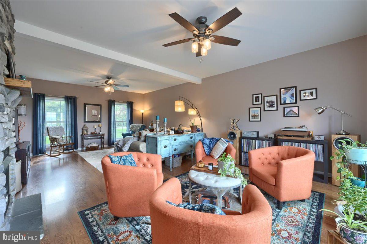 207 Hemlock Road New Cumberland, PA 17070 - Photo 12 of 51 Amazing family/living room combo.