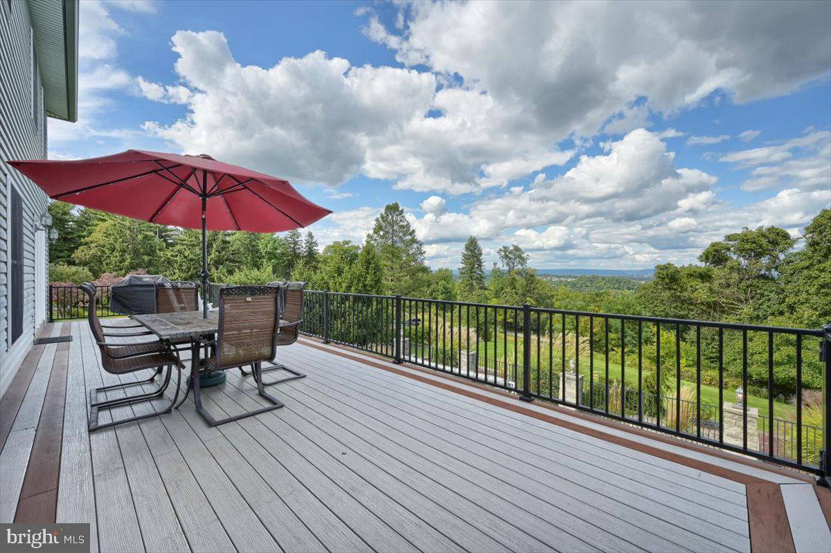 207 Hemlock Road New Cumberland, PA 17070 - Photo 14 of 51 See every fireworks display from your own home!