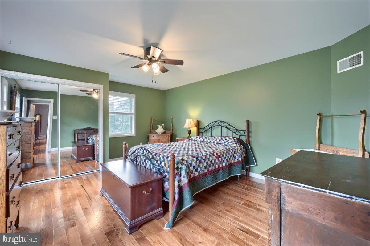 207 Hemlock Road New Cumberland, PA 17070 - Photo 32 of 51 Spacious guest bedroom.