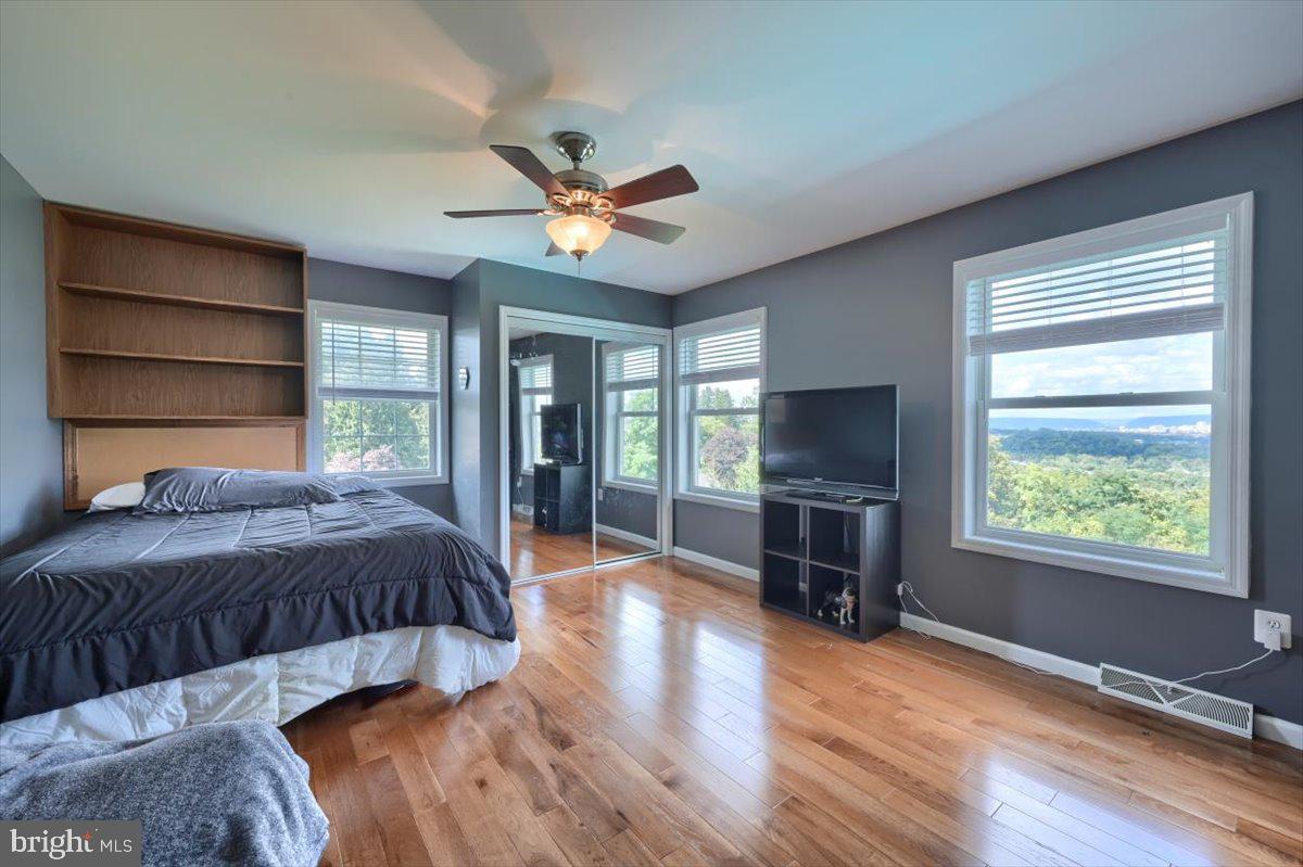207 Hemlock Road New Cumberland, PA 17070 - Photo 35 of 51 Second guest bedroom.