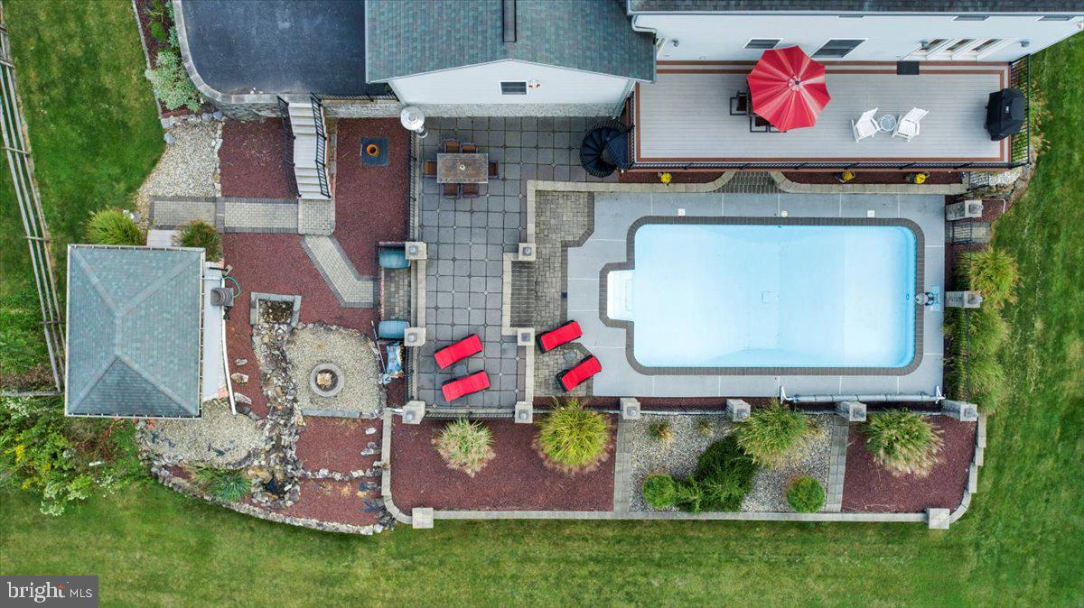 207 Hemlock Road New Cumberland, PA 17070 - Photo 46 of 51 Entertainer's dream backyard!