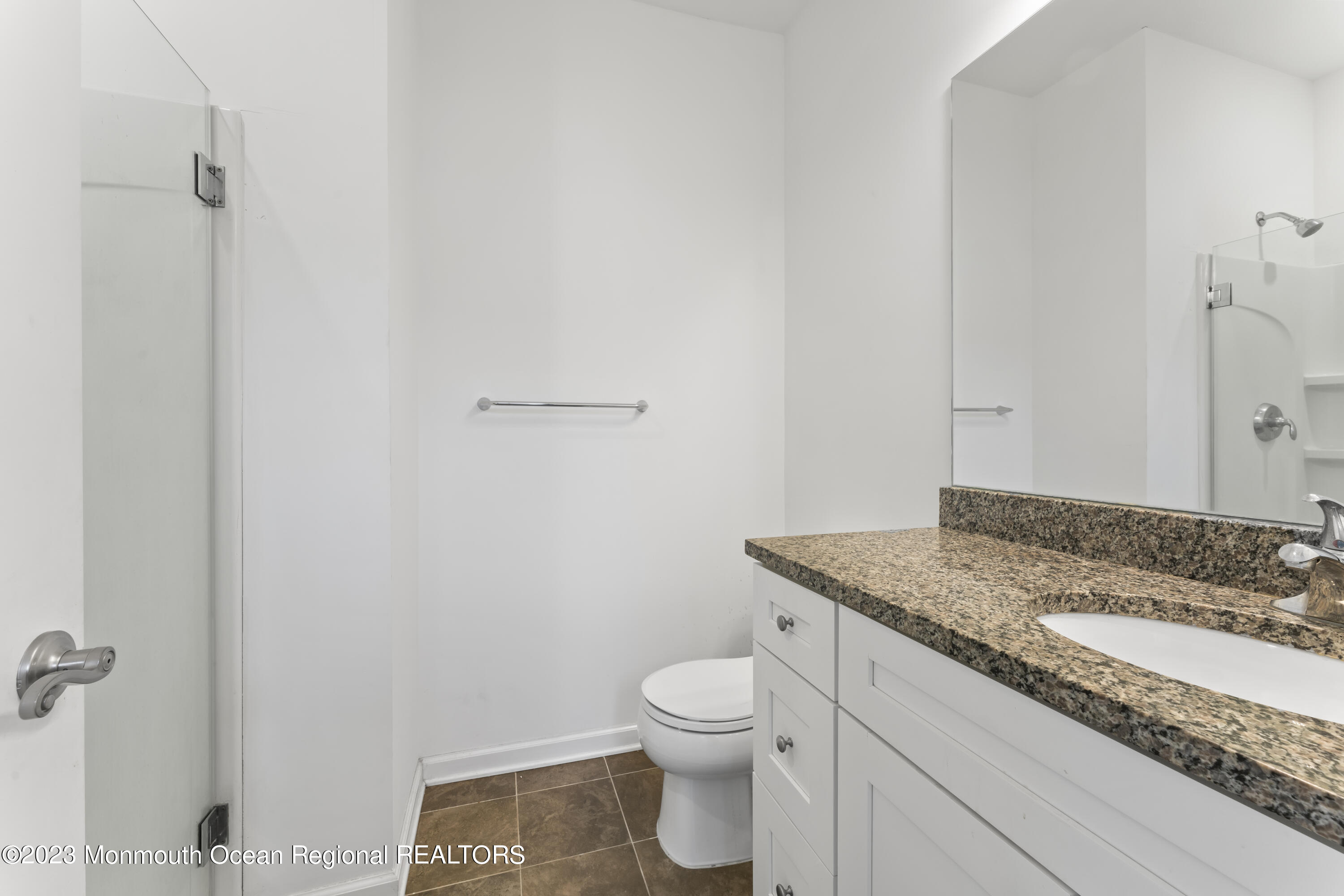 208 Discovery Road Brick, NJ 08723 - Photo 17 of 19 Master bath