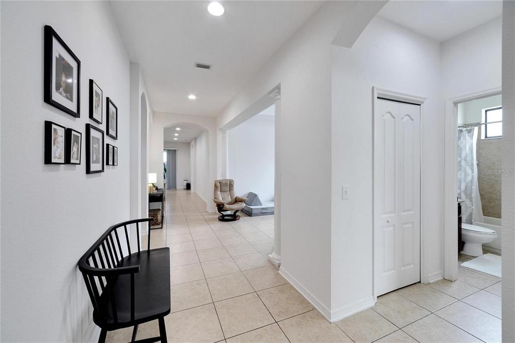 307 Star Shell Drive Apollo Beach, FL 33572 - Photo 6 of 48