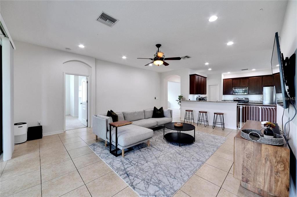 307 Star Shell Drive Apollo Beach, FL 33572 - Photo 10 of 48