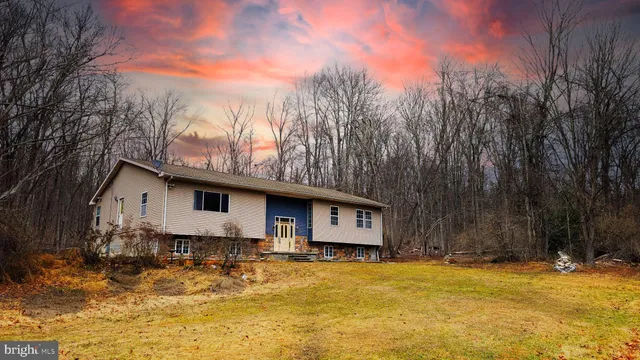 a house view with a outdoor space