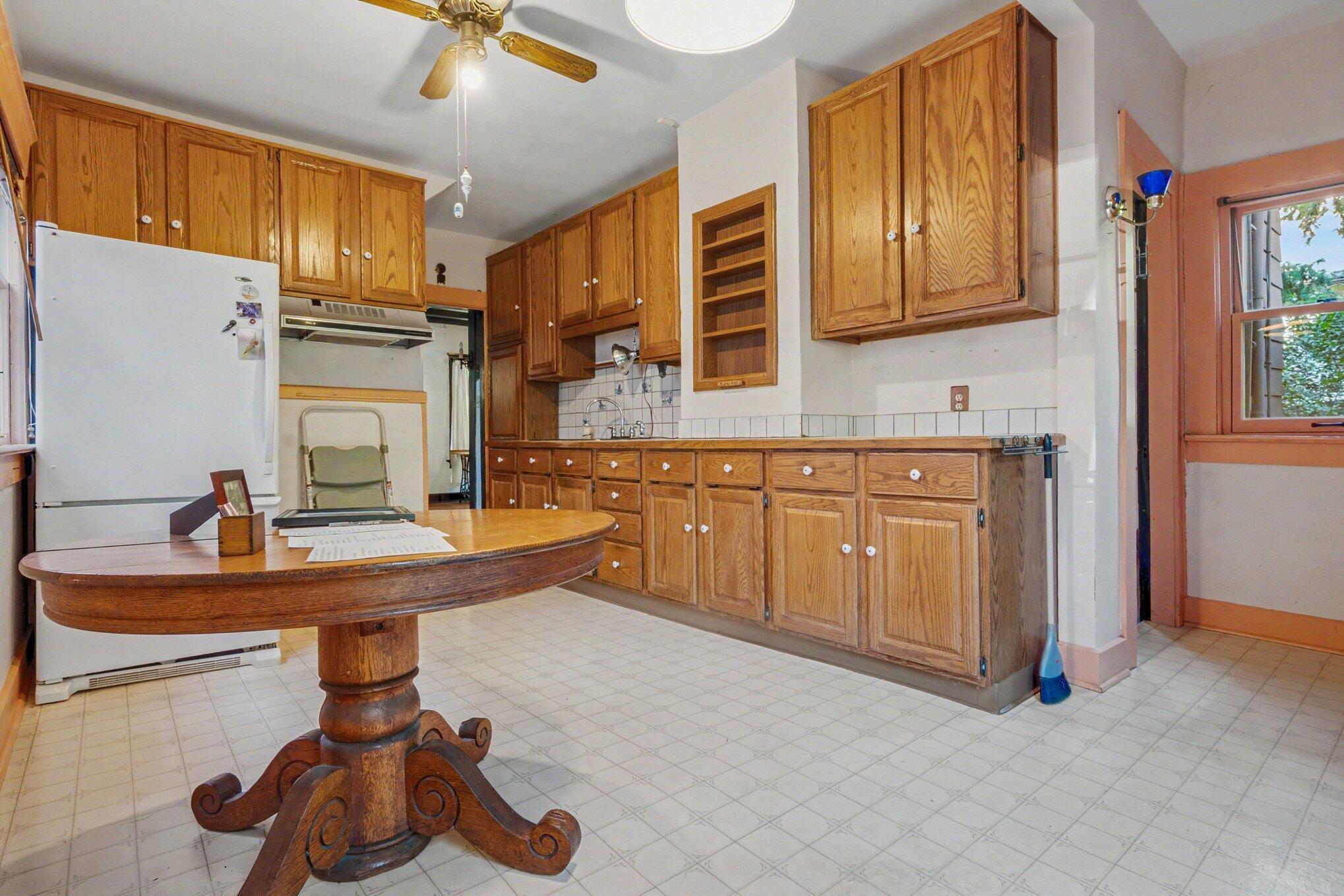 52 Crestview Road Columbus, OH 43202 - Photo 16 of 51 015__wed0240_770