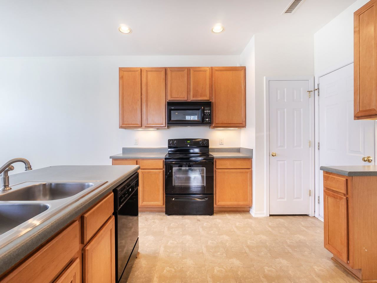 8301 Rubblestone Path Raleigh, NC 27613 - Photo 11 of 30 Photo 11