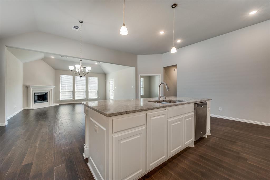 4720 Bonfire Way Little Elm, TX 76227 - Photo 12 of 34