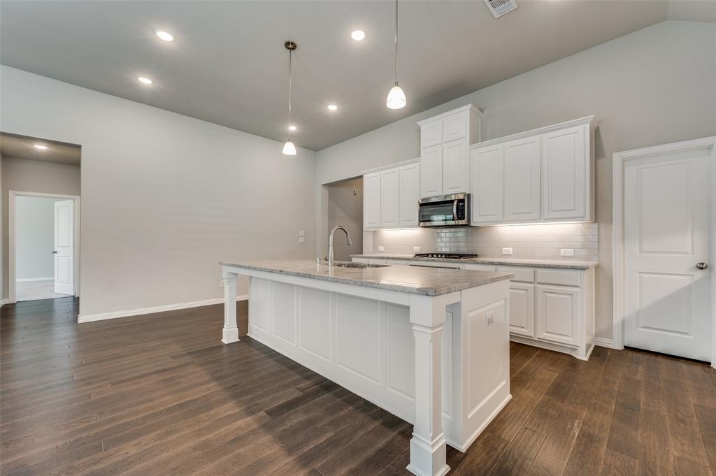 4720 Bonfire Way Little Elm, TX 76227 - Photo 13 of 34