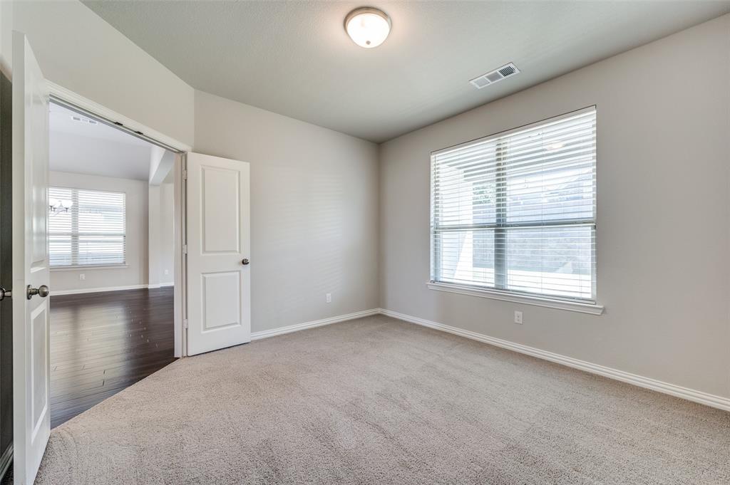 4720 Bonfire Way Little Elm, TX 76227 - Photo 16 of 34