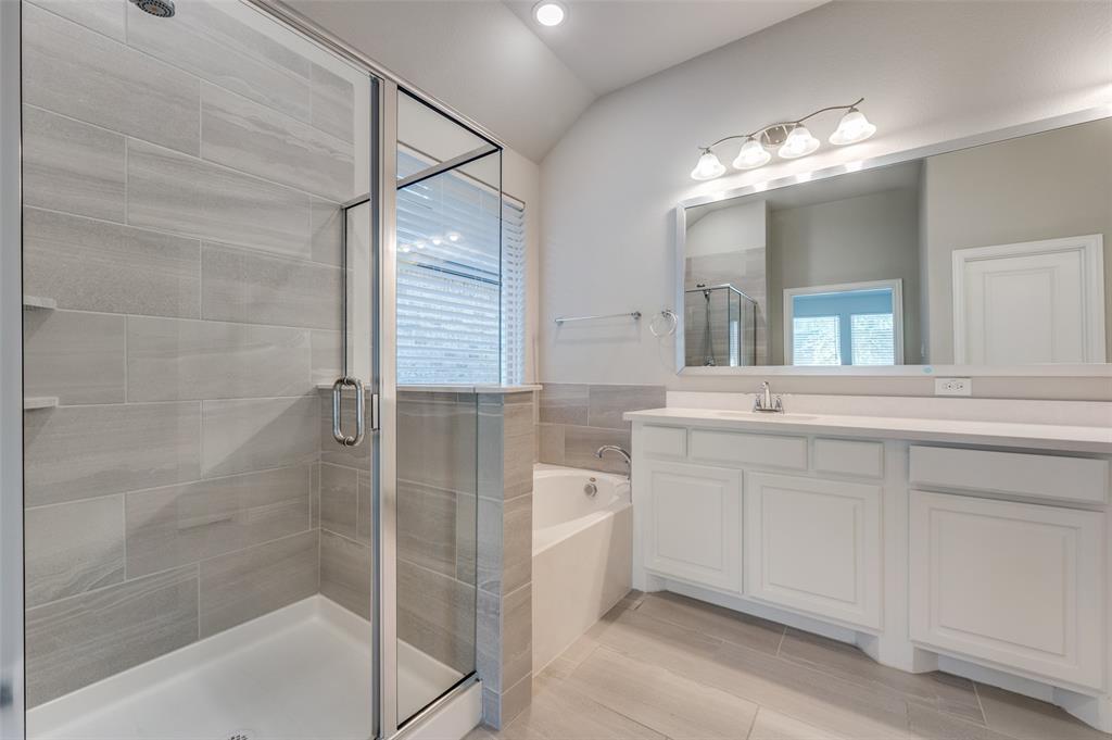 4720 Bonfire Way Little Elm, TX 76227 - Photo 19 of 34