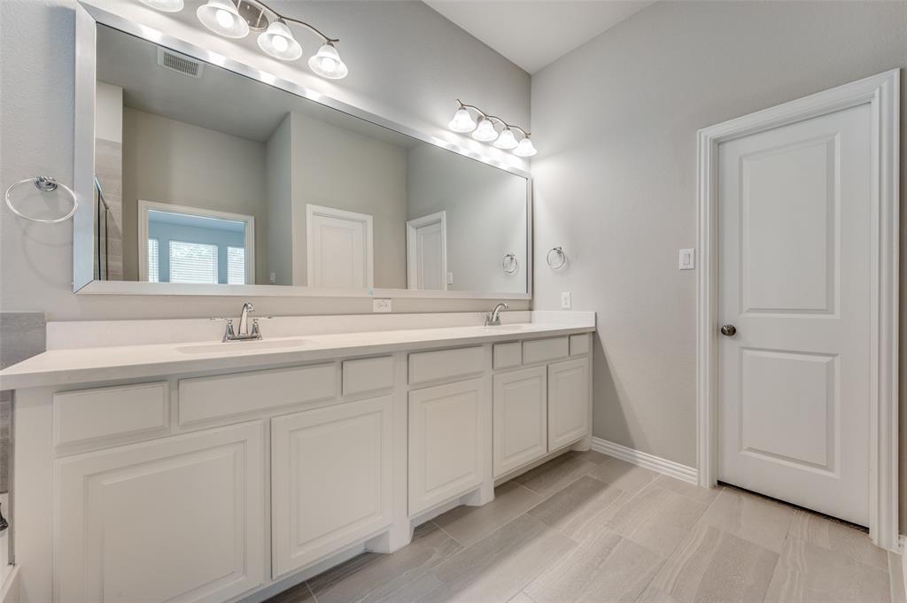 4720 Bonfire Way Little Elm, TX 76227 - Photo 22 of 34