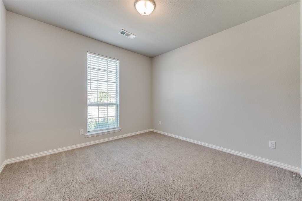 4720 Bonfire Way Little Elm, TX 76227 - Photo 4 of 34