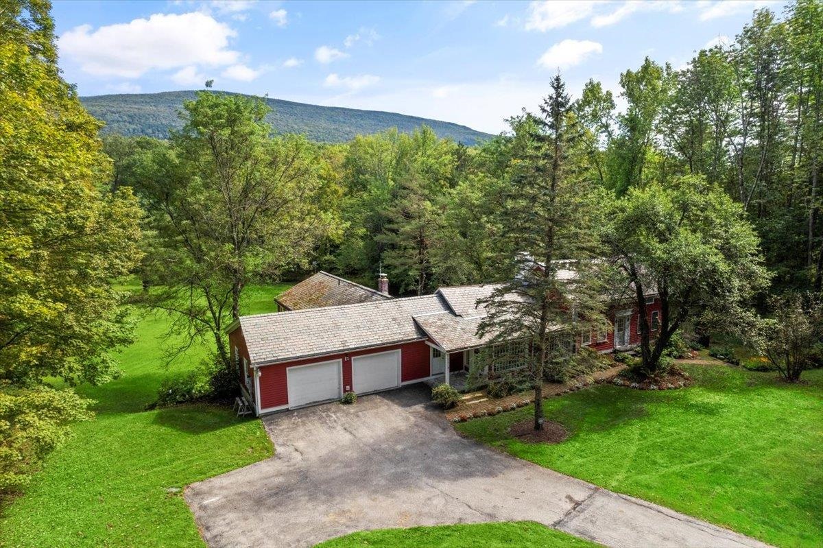 360 East Road Shaftsbury, VT 05201 - Photo 2 of 40