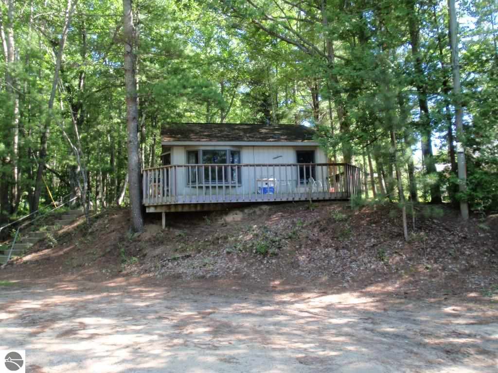 237-239 High Lake Road Traverse City, MI 49696 - Photo 4 of 29 1789186-3.JPG