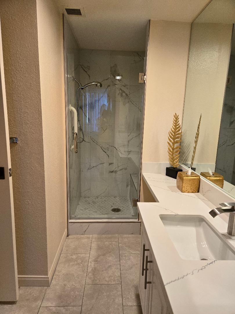 910 Island Drive, Unit 112 Rancho Mirage, CA 92270 - Photo 12 of 16 thumbnail