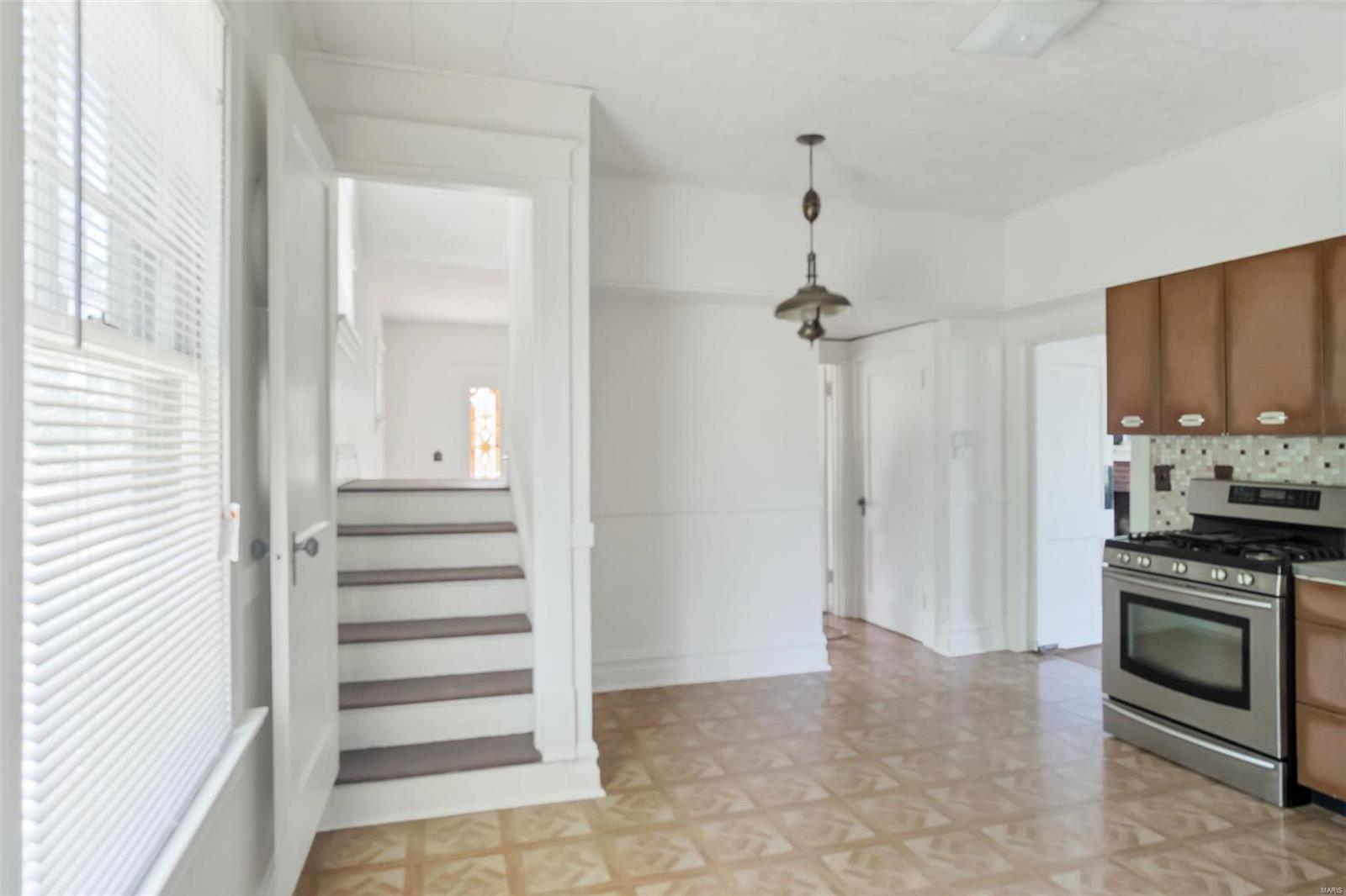 121 Woodstock Road St. Louis, MO 63135 - Photo 14 of 31 Gallery Image 14