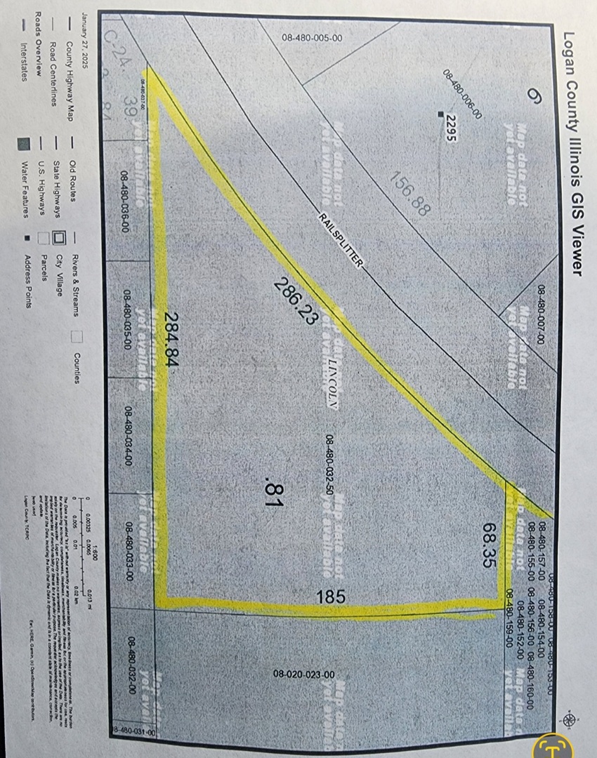 2294 Railsplitter Avenue Lincoln, IL 62656 - Photo 3 of 3 a bathroom with a bathtub and shower