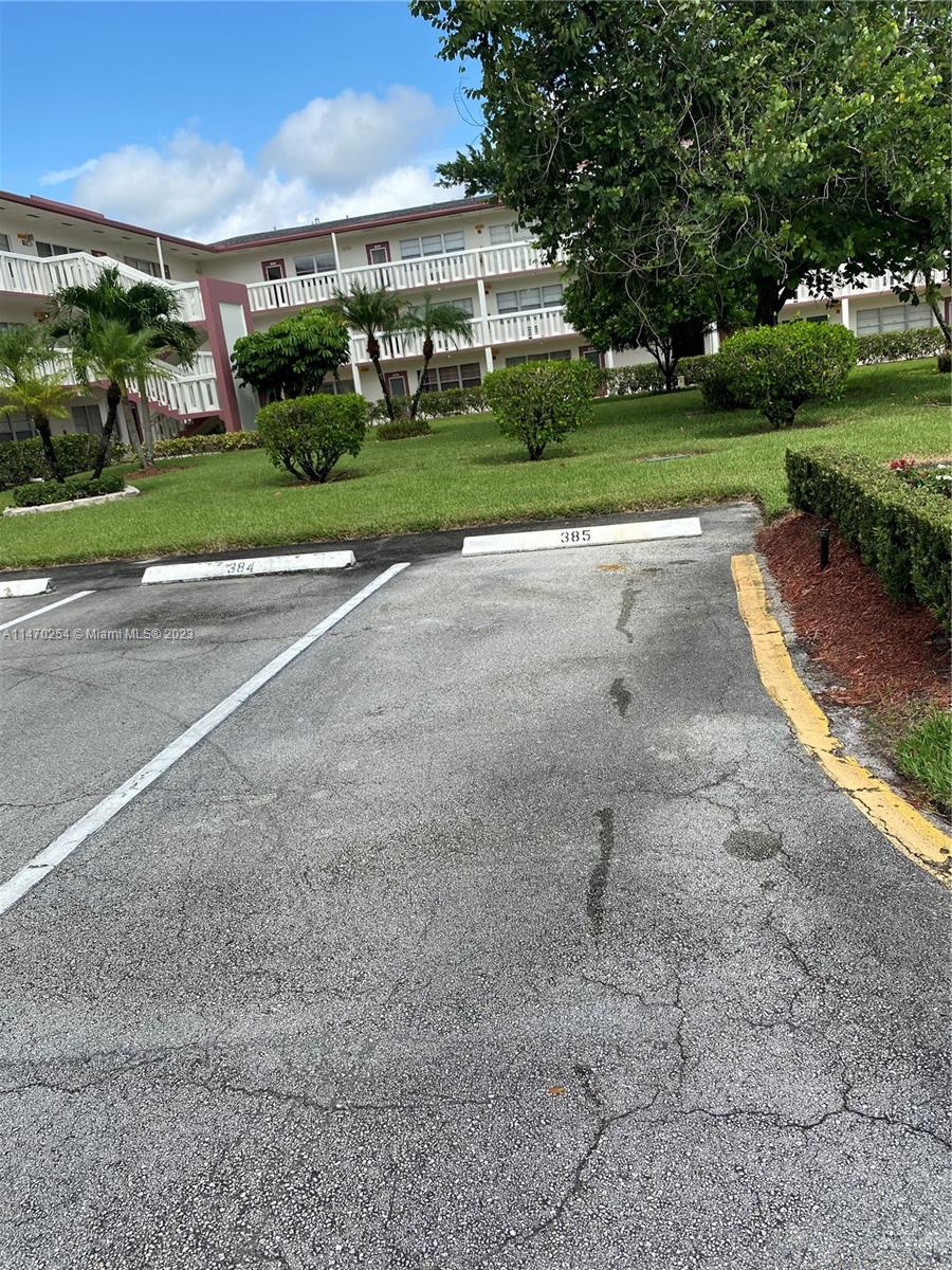 385 Fanshaw, Unit J385 Boca Raton, FL 33434 - Photo 5 of 22