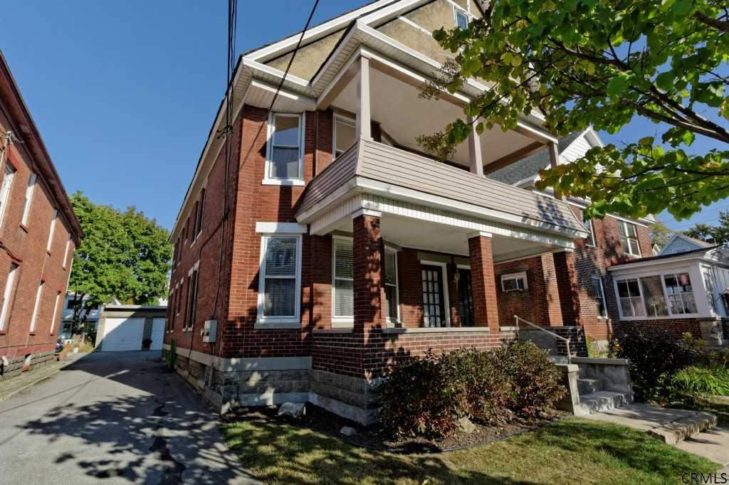28 Hawk Street Schenectady, NY 12307 - Photo 1 of 25 Photo 1