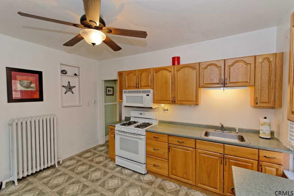 28 Hawk Street Schenectady, NY 12307 - Photo 10 of 25 Photo 10